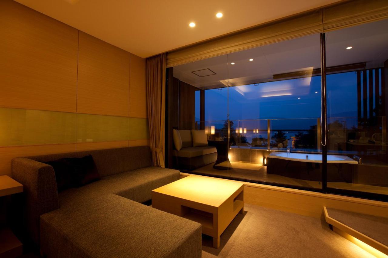 มิยาจิมะ แกรนด์ โฮเทล อาริโมโตะ Hotel ฮัทสึไคชิ ภายนอก รูปภาพ